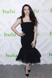 American actress,telivision personality,2 broke girls. Kat Dennings Hulu Upfront Presentation In Ny 05 01 2019 Celebmafia