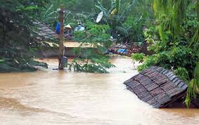 Những bài thơ viết về bão lũ miền Trung, ngập lụt vì mưa lớn | KyUc.Net