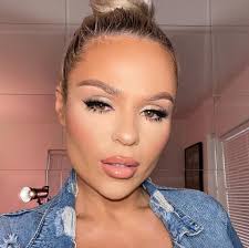 Stacy Marie's Instagram, Twitter & Facebook