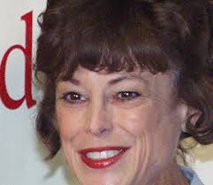 Elizabeth Karnes's Instagram, Twitter & Facebook