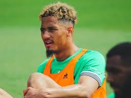 William saliba is a french footballer who was bought by premier league outfit arsenal for £27 million. Arsenal Sedang Bahas Peluang William Saliba Tampil Di Final Piala Perancis Liga Olahraga