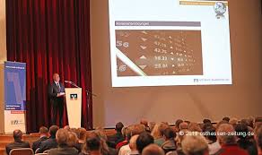 Addition financial's local experts can help you prepare for your financial future. Borsen Experte Markus Gurne Bei Der Vr Bank Nordrhon Fotos