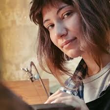 Тихий прохладный вечер. Сижу и греюсь в первых лучах весеннего солнца.☀️ It  was a great warm evening. I was sitting