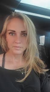 Rochelle Hopper's Instagram, Twitter & Facebook