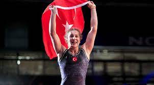 Önce madalya, sonra evlilik teklifi. Yasemin Adar Kimdir Dunya Sampiyonu Milli Gurescimiz Kac Yasinda Ve Nereli Spor Haberleri