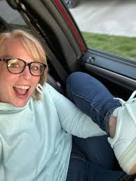 When your nails match your shirt. 🩷