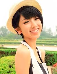 The asymmetrical cut creates a beautiful variation that underlines the charm and loveliness of this hairstyle. 30 Cute Short Haircuts For Asian Girls 2021 Chic Short Asian Hairstyles For Women Hairstyles Weekly
