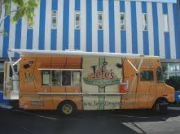 Grilled mahi mahi, corn or flour tortillas, cabbage aioli and pico de gallo. Jefe S Original Fish Taco Burgers Miami Fl Jefesoriginal Food Truck Talk Searching For The Best Foodtrucks