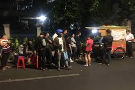 Pembayaran mudah, pengiriman cepat & bisa cicil 0%. Pembeli Rela Antre 2 Jam Demi Nasi Goreng Singkawang Halaman All Kompas Com