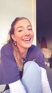 Eloise Keane's Instagram, Twitter & Facebook