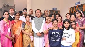 जशपुर जिले के बच्चे अब पढ़ेंगे स्मार्ट क्लास रूम में, CM साय ने कांसाबेल  में किया Smart Classroom का शुभारंभ... - Lalluram