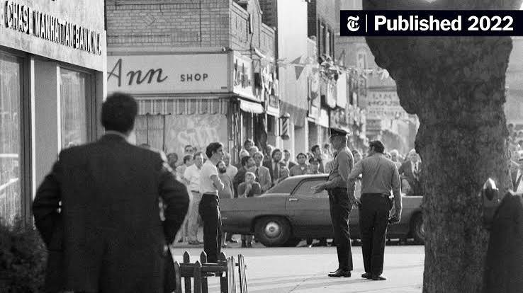 The 'Dog Day Afternoon' Bank Robbery, 50 Years Ago Today - The New York  Times