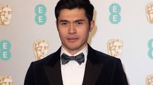 But it gets tangled up in its story, with one twist too many, and loses all propulsion. Henry Golding Snake Eyes Ist Kein Superheldenfilm