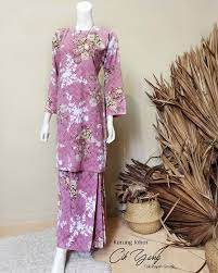 Baju kurung juga telah dilaporkan menjadi sangat popular semasa islamisasi malaysia pada. New Arrival Kurung Johor Baju Kurung Tradisional Facebook