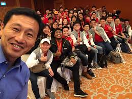 I joined my MOE colleagues SMS Chee Hong Tat 徐芳达, SPS Assoc Prof Muhammad  Faishal Ibrahim and SPS Low Yen Ling to speak to students at the closing of  the Polytechnic Forum.