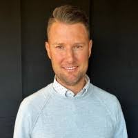 Tom Rooke's Instagram, Twitter & Facebook