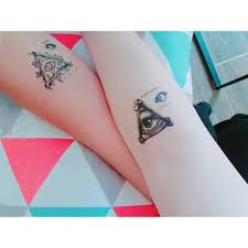 Ý nghĩa hình xăm sói. Vi Sao Báº¡n Nen Sá»Ÿ Há»¯u Má»™t Hinh XÄƒm Tam Giac Tren CÆ¡ Thá»ƒ