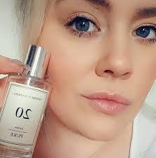 FM World UK By Heather