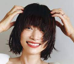 ヨンアがロングヘア大胆カットでボブに ドキドキの瞬間密着レポート baila ロングヘア ヘアスタイリング おしゃれ ヘアアレンジ