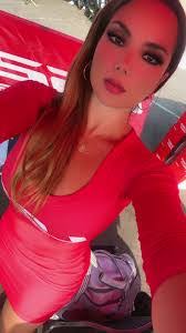 Catherine Pinto's Instagram, Twitter & Facebook