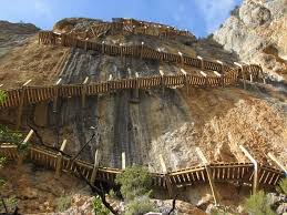 On arrive au pont du congost del siegué pour passer en catalogne. Congosto De Mont Rebei Turismo De Aragon