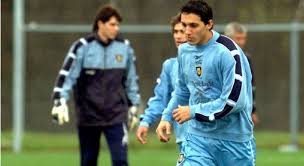 Il rinnovo di pradè… l'assetto societario non sarà rivoluzionato, ma sarà reso più internazionale. Jugue Un Mundial Con Pekerman Nicolas Burdisso