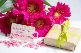 Herzliche glückwünsche zum hochzeitstag und macht weiter so. Gluckwunsche Zum Hochzeitstag Stock Bild Colourbox