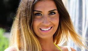 Martika Caringella Accusee D Avoir Fait Gonfler Ses Levres Elle Dement Gonfler Ses Levres Tele Realite Maman Celebre