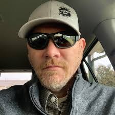 Stephen Clapper's Instagram, Twitter & Facebook