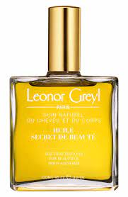 This lavish hair elixir packed with apricot seed oil that makes hair look and smell like a dream. The 7 Best Smelling Hair Oils