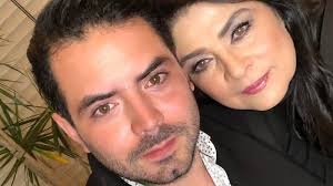 José eduardo derbez finalmente confirma su noviazgo. Victoria Ruffo Se Confiesa Con Su Hijo Jose Eduardo Derbez Mamaslatinas Com