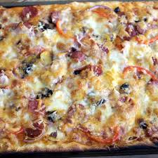 A prezenta cuiva o mâncare ca să ia din ea, a trata pe cineva cu ceva; Aluat Simplu De Pizza From Www Gabitzasgreenkitchen Com