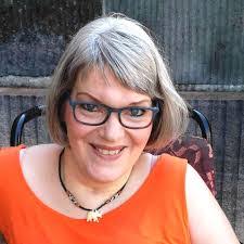 Simone Walter's Instagram, Twitter & Facebook