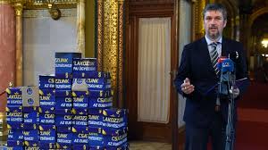 Az ellenzék legagilisabb, legharciasabb tagja, aki nem fél a konfliktusokba beleállni! 680 Ezer Alairast Gyujtott Ossze Hadhazy Akos Hirado