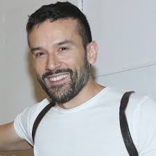 Ο παναγιώτης ήταν ο τελευταίος καλεσμένος της φαίης, μια μέρα πριν ανακοινώσει η παρουσιάστρια ότι είναι θετική στον κορονοϊό. 1lvovb24gj4ejm