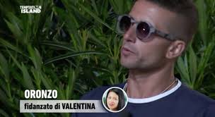 Le emozioni più belle sono quelle che non riesci a spiegare, ha scritto il futuro papà a corredo della foto che lo vede mostrare l'ecografia insieme alla compagna che pure sui social ha condiviso la. Temptation Island Chi Sono Oronzo E Valentina