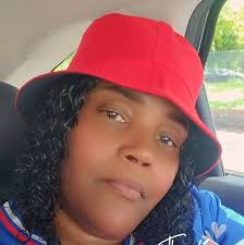 Sisters who slay! Kylie Jenner and Kendall Jenner are getting colorful at  the Met Gala. See more Met Gala arrivals: https://et.tv/2LsQKp1