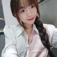 Yoke Teng's Instagram, Twitter & Facebook