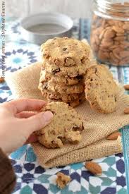 Cookies A L Okara D Amande Abricots Secs Et Chocolat Noir Recette Cookies Vegan Cookies Recette Cookies Et Biscuits