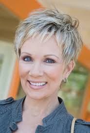 A fruit mask helps to lighten the skin, prevent it from sagging, enhances the radiance, increase elasticity and luster. 15 Short Hairstyles For Double Chin Faces Hairdo Hairstyle