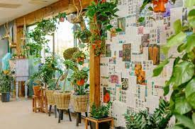 Some containers need to be attached to one place. 6 Phoenix Area Plant Shops That Offer Pick Up Or Delivery