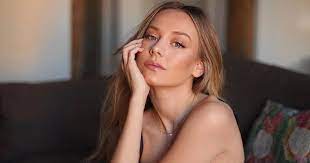 Ester expósito was born in madrid in 2000. Ester Exposito Shows Off Her Handsome Father And Falls In Love With Social Networks World Today News