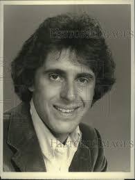 Steven Kampmann's Instagram, Twitter & Facebook