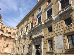 Nel quartiere croce rossa, nei pressi zona stadio in viale croce rossa, a pochi passi da piazza papa giovanni paolo ii e via alcide de gasperi. Palermo E Provincia In Zona Rossa Da Oggi Tutte Le Regole In Foto Qds