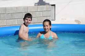 .nabízí kromě vnitřního a vnějšího 50m bazénu a dětského bazénu pro sportovní vyžití zejména plavců, aquabel, vodních pólistů, moderních pětibojařů a. Bazen Libor Varaja Album Na Rajceti