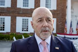 Former NYPD commissioner Bernard Kerik's accused of strong-arming Staten  Island man over defective PPE lawsuit