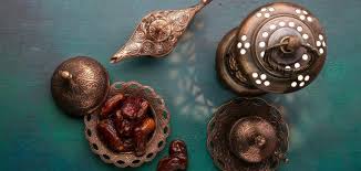 لقد أباح الدين الإسلامي صيام يوم عرفة، وفي حالة صوم يوم قبل يوم عرفه فلا يوجد حرج في ذلك، ويعتبر في هذه الحالة صيامه صحيح، ولكن يفضل أن يصوم المسلم من أول بداية شهر ذي الحجة وذلك حتى ينال عظمة وثواب هذه الأيام، وأما عن حكم صيام يوم عرفة فيعتبر سنة. Ù…Ø§ Ù‡Ùˆ ÙØ¶Ù„ ØµÙŠØ§Ù… ÙŠÙˆÙ… Ø¹Ø±ÙØ© Ù…ÙˆØ¶ÙˆØ¹