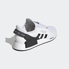 With a variety of styles and colorways the nmd sneakers make the perfect lifestyle shoe. Nmd R1 V2 Schuh In Weiss Und Schwarz Adidas Deutschland