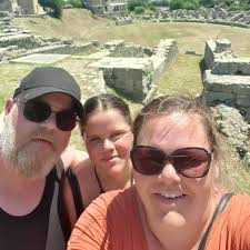 Is the black trail the hardest, then the blue trail and so on?