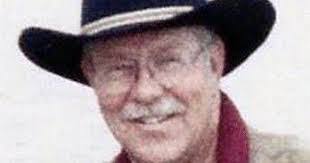 Arnold Duncan's Instagram, Twitter & Facebook